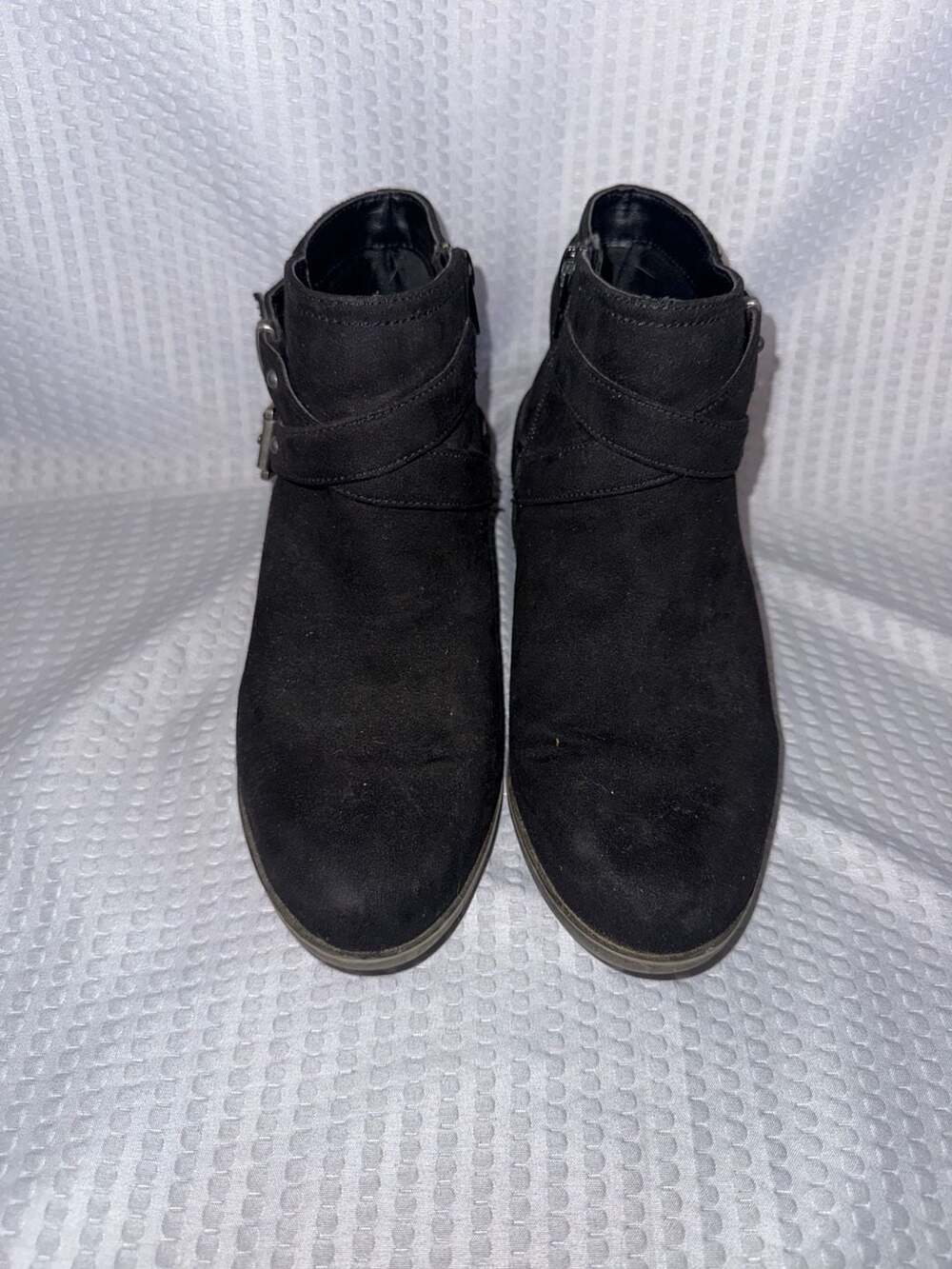 No Parking Alona Black Faux Suede Ankle Boots Size 7